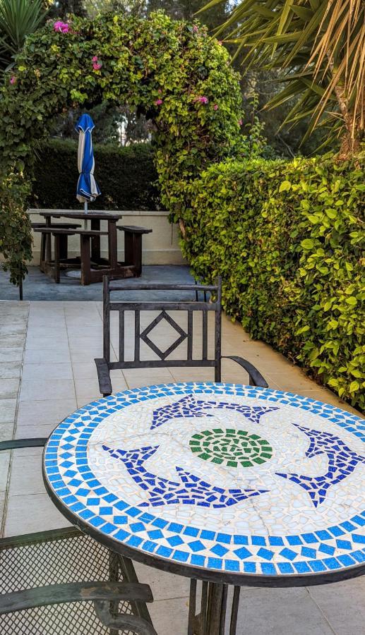 Stylish Garden Apartment At Paphos Harbour 외부 사진