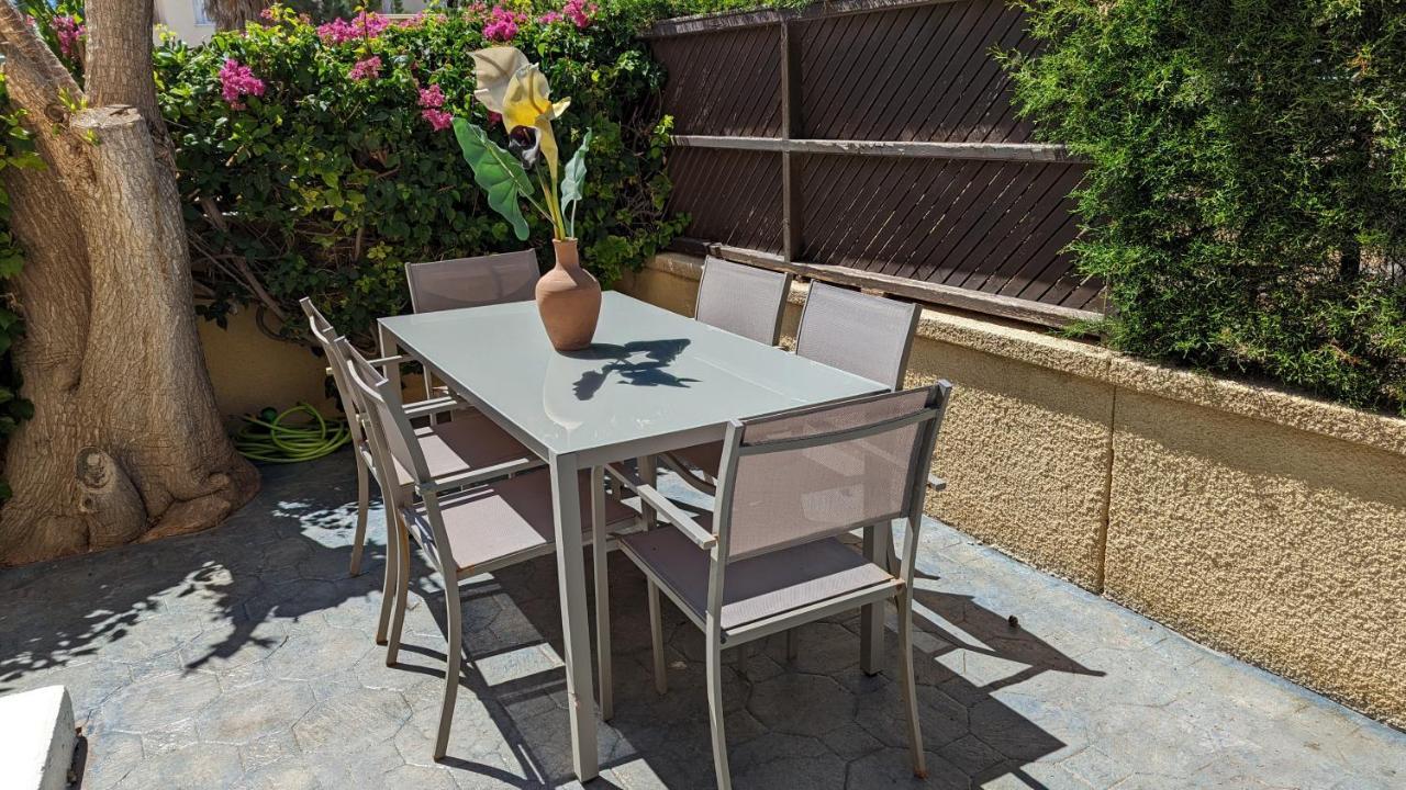 Stylish Garden Apartment At Paphos Harbour 외부 사진