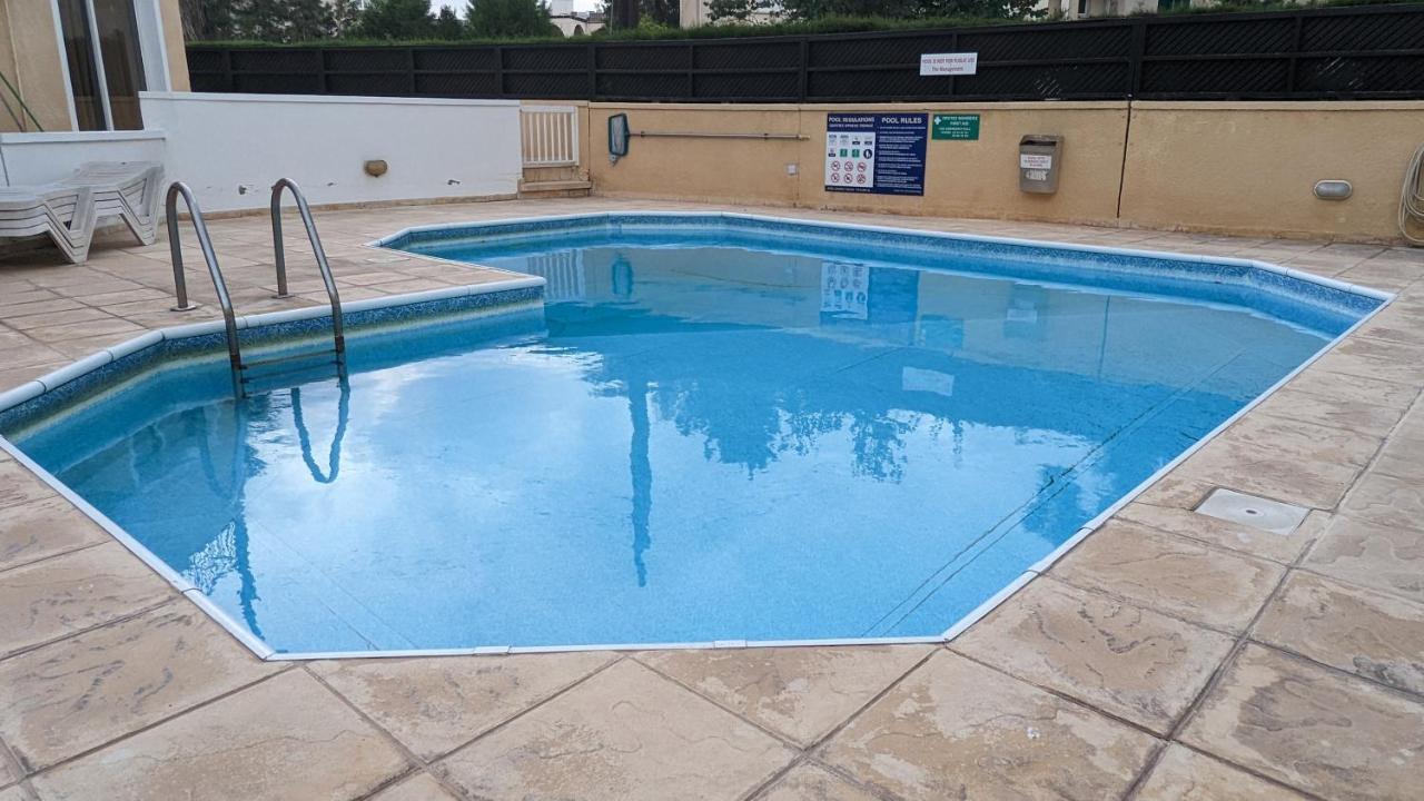 Stylish Garden Apartment At Paphos Harbour 외부 사진