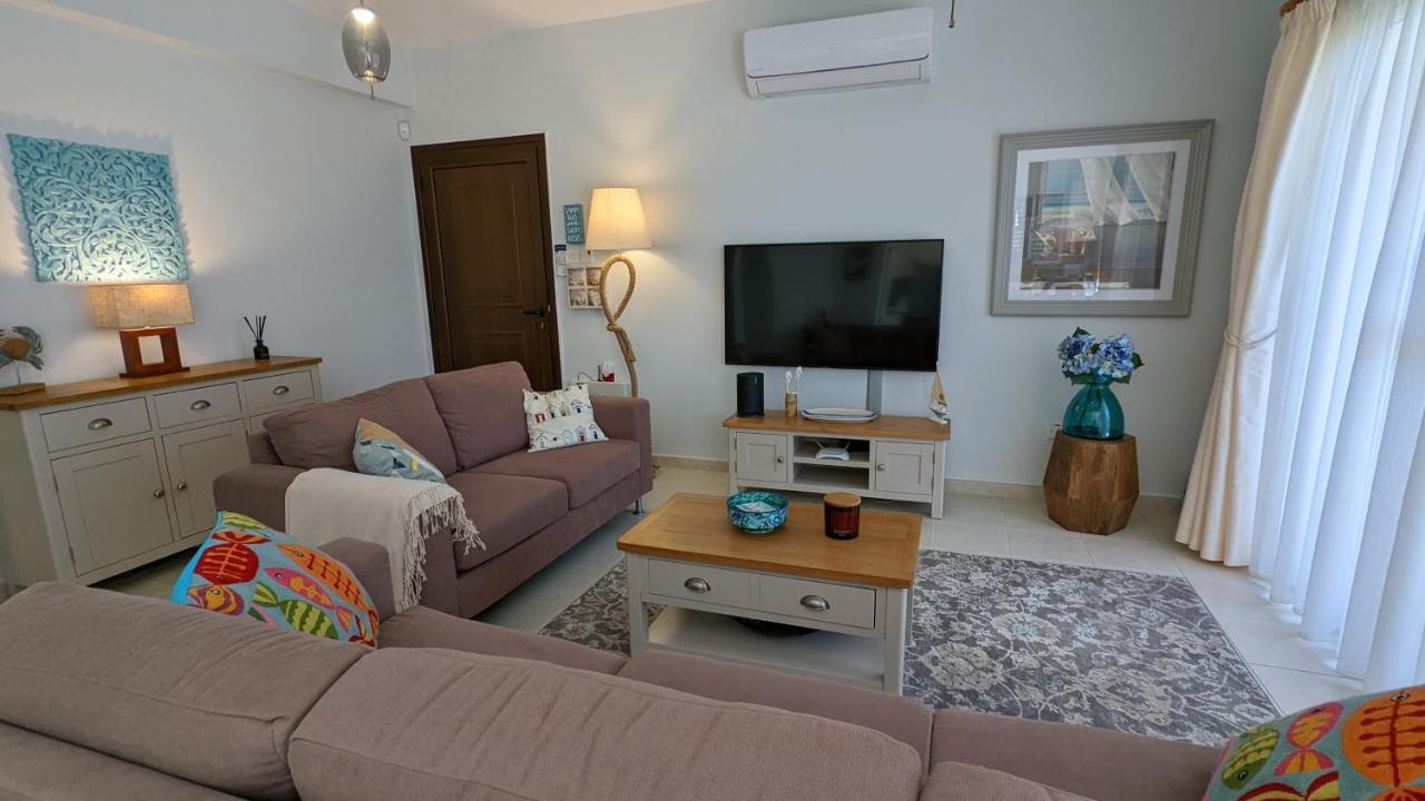 Stylish Garden Apartment At Paphos Harbour 외부 사진
