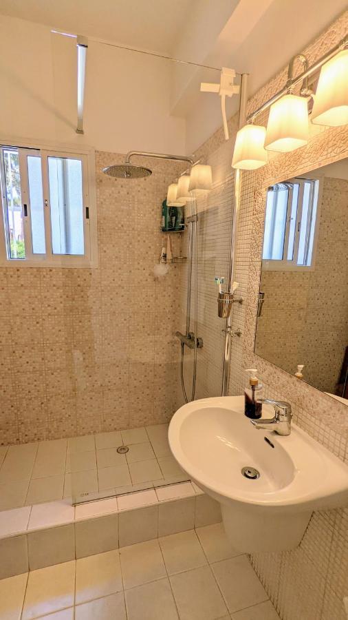 Stylish Garden Apartment At Paphos Harbour 외부 사진