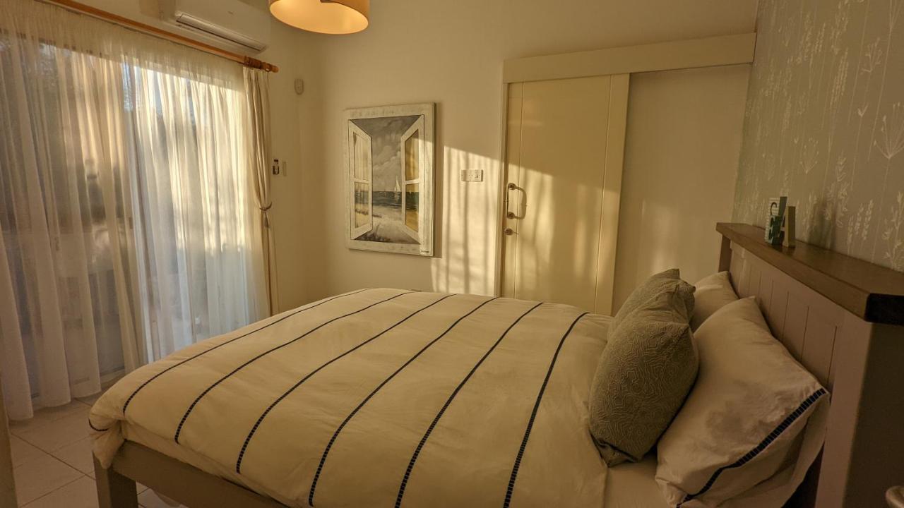 Stylish Garden Apartment At Paphos Harbour 외부 사진